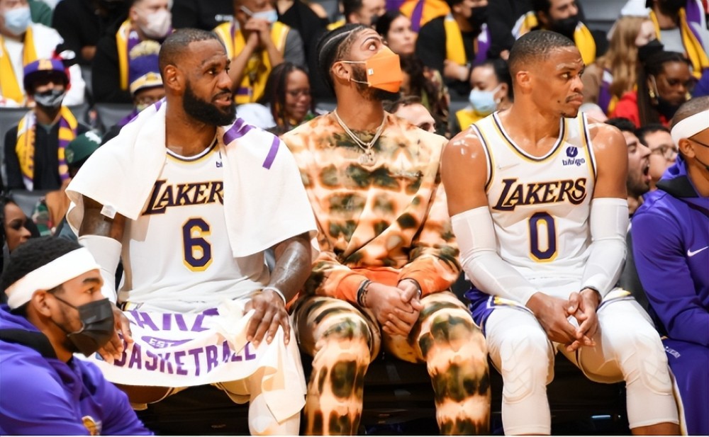 并列队史乌 并列队史乌